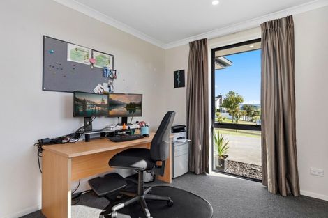 Photo of property in 5 Rexford Heights, Pyes Pa, Tauranga, 3112
