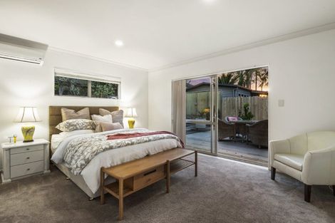 Photo of property in 12 English Oak Drive, Schnapper Rock, Auckland, 0632