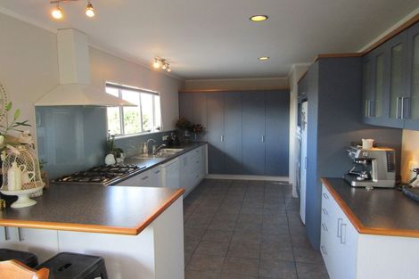 Photo of property in 2 Marsden Place, Kerikeri, 0230