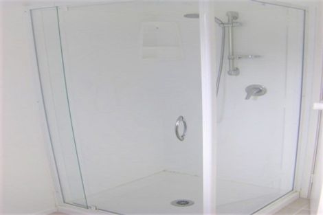 Photo of property in 7 Cheryl Place, Hillcrest, Auckland, 0627