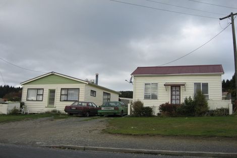 Photo of property in 76 Salcombe Street, Kaitangata, 9210