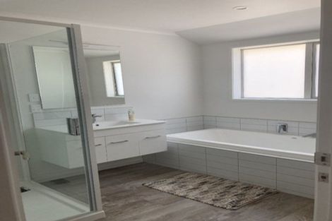 Photo of property in 27 Railway Terrace, Ohau, Levin, 5570