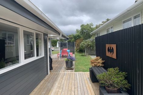 Photo of property in 28 Kiwi Street, Heretaunga, Upper Hutt, 5018