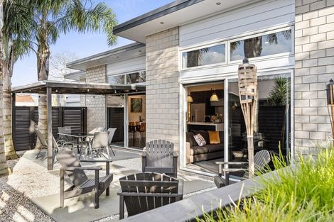 Photo of property in 111a Carlyle Street, Leamington, Cambridge, 3432