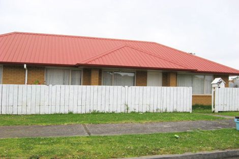 Photo of property in 8 Umu Place, Mangere, Auckland, 2022
