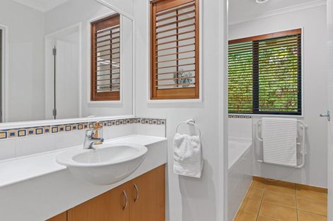 Photo of property in 59a Lonely Road, Fairview Heights, Auckland, 0632