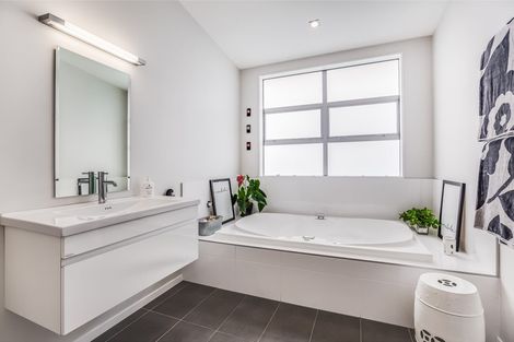 Photo of property in 42 Livingstone Street, Westmere, Auckland, 1022