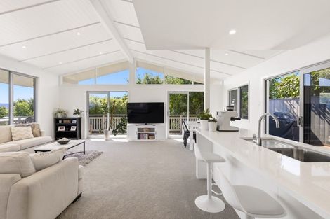 Photo of property in 15 Beachman Grove, Hilltop, Taupo, 3330