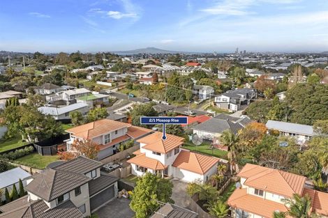 Photo of property in 2/1 Mossop Rise, Glenfield, Auckland, 0629