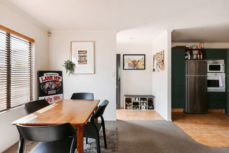 Photo of property in 6b Dickson Road, Papamoa Beach, Papamoa, 3118