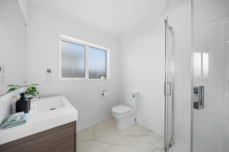 Photo of property in 8 Antigua Way, Grenada Village, Wellington, 6037