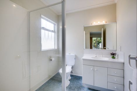 Photo of property in 19 Addington Place, Taradale, Napier, 4112