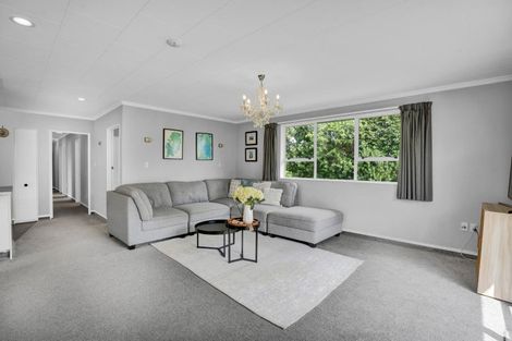 Photo of property in 14 Heaphy Road, Opunake, 4616