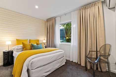 Photo of property in 104 Glendhu Road, Bayview, Auckland, 0629