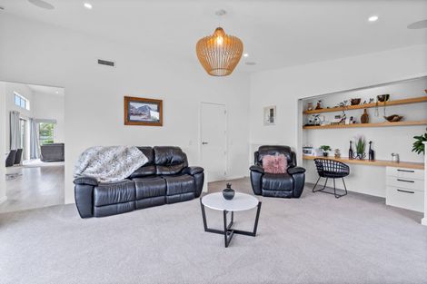 Photo of property in 11 Majestic Chance, Seaward Bush, Invercargill, 9812