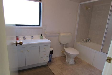 Photo of property in 2/36 Orchard Road, Waiake, Auckland, 0630