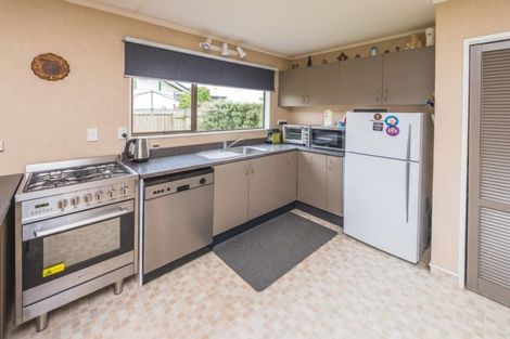 Photo of property in 14 Akepiro Place, Tawhero, Whanganui, 4501