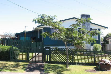 Photo of property in 83 Cobham Crescent, Kelston, Auckland, 0602