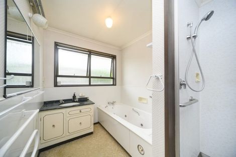 Photo of property in 18 Cecil Place, Cloverlea, Palmerston North, 4412