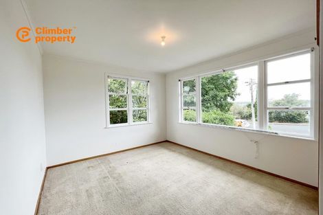 Photo of property in 8 Sherwood Avenue, Te Atatu South, Auckland, 0610