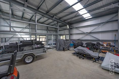 Photo of property in 22 Houkura Place, Taupaki, Henderson, 0782