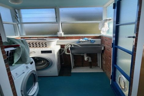 Photo of property in 3/18 Knights Road, Rothesay Bay, Auckland, 0630