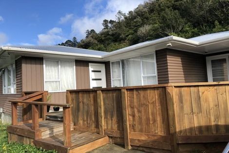 Photo of property in 20 Sunny Grove, Wainuiomata, Lower Hutt, 5014