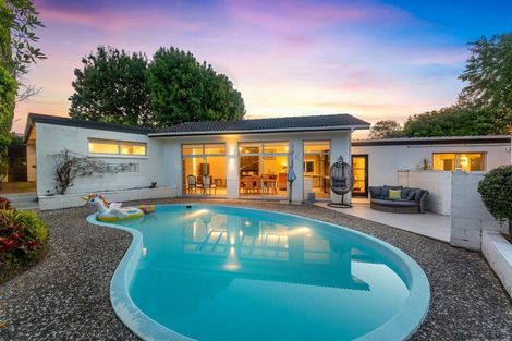 Photo of property in 23 Gordon Avenue, Forrest Hill, Auckland, 0620