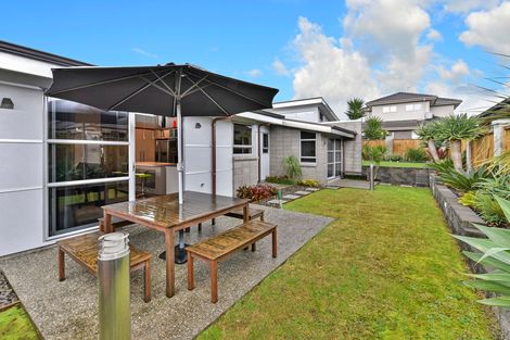 Photo of property in 12 Matuhi Grove, Papatoetoe, Auckland, 2025