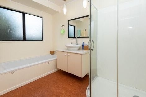 Photo of property in 1/11 Majesty Place, Half Moon Bay, Auckland, 2012