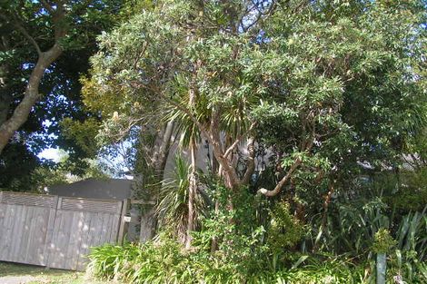 Photo of property in 2 William Souter Street, Forrest Hill, Auckland, 0620