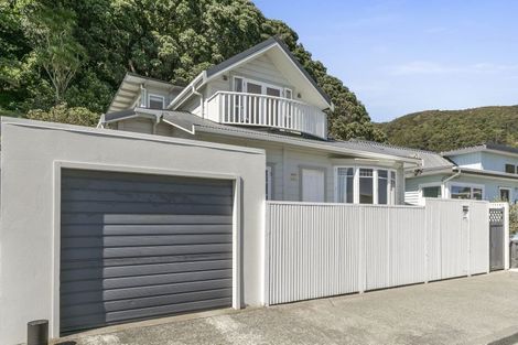 Photo of property in 69 Muritai Road, Eastbourne, Lower Hutt, 5013