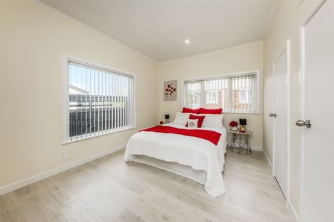 Photo of property in 2/15 Hill Road, Papatoetoe, Auckland, 2025