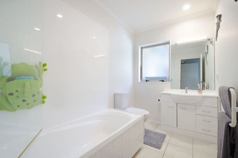 Photo of property in 21 Richfield Crescent, Westgate, Auckland, 0614
