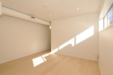 Photo of property in Quantum On Thorndon Quay, 3/163e Thorndon Quay, Pipitea, Wellington, 6011