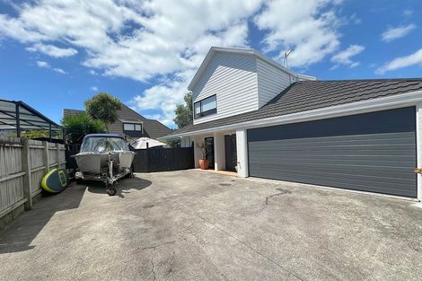 Photo of property in 2/24 Hattaway Avenue, Bucklands Beach, Auckland, 2012