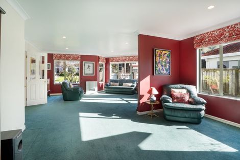 Photo of property in 18 Amesbury Drive, Churton Park, Wellington, 6037