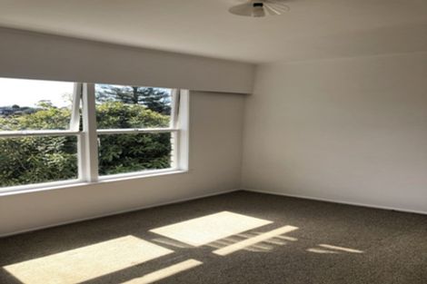 Photo of property in 1/36 Girrahween Drive, Totara Vale, Auckland, 0629