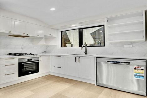 Photo of property in 9b Addison Street, Blockhouse Bay, Auckland, 0600