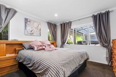 Photo of property in 20 Kate Sheppard Avenue, Torbay, Auckland, 0630