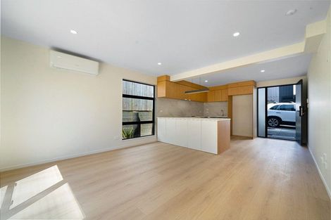 Photo of property in 7/16 Hewlett Road, Massey, Auckland, 0614