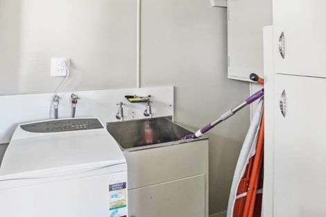 Photo of property in 2 Tern Place, Hokowhitu, Palmerston North, 4410