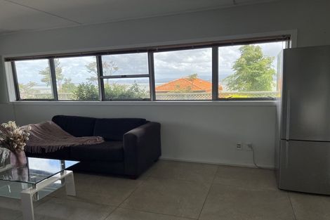 Photo of property in 86 Hadfield Street, Beach Haven, Auckland, 0626