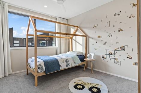 Photo of property in 48 Glidepath Road, Hobsonville, Auckland, 0616