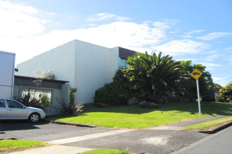 Photo of property in 52 Kiwi Esplanade, Mangere Bridge, Auckland, 2022