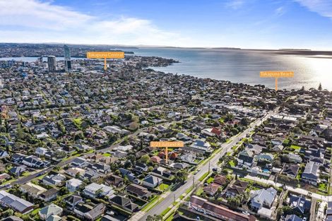 Photo of property in 2/21 Jutland Road, Hauraki, Auckland, 0622