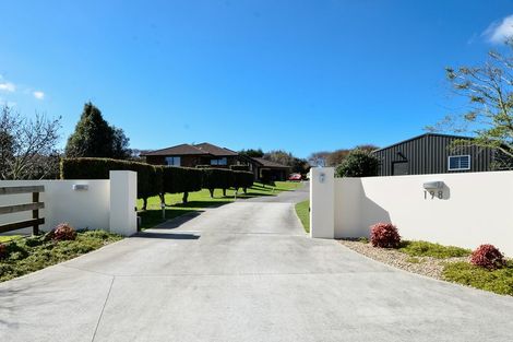 Photo of property in 198 Oraha Road, Kumeu, 0892