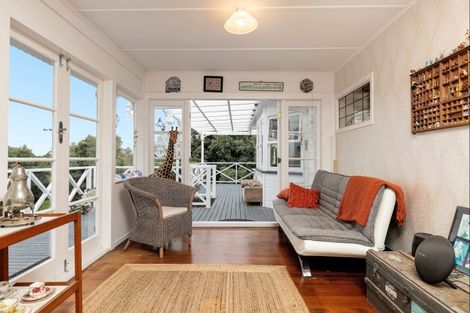 Photo of property in 19 Oliver Road, Eastern Beach, Auckland, 2012