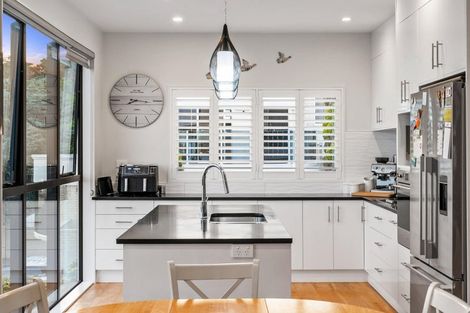 Photo of property in 17a Constable Lane, West Harbour, Auckland, 0618