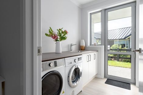 Photo of property in 39 Mike Smith Drive, Cambridge, 3434